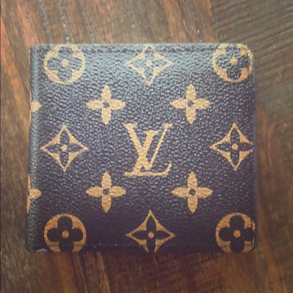 Louis Vuitton Bifold Wallet - Picture 1 of 5